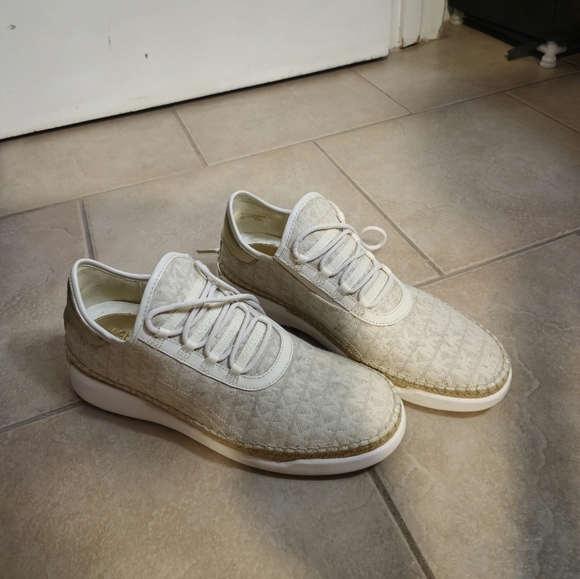 MICHAEL KORS Finch Sneaker Womens 9 Beige Gold Lace Up Wedge Shoe - Picture 6 of 6